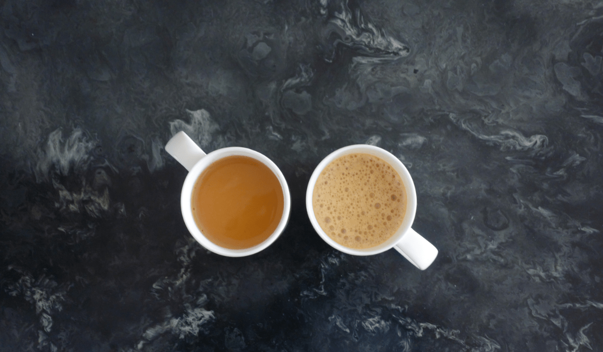 Comparison of two coffee types—one with milk and foam, the other a classic black coffee, highlighting different flavors and textures.